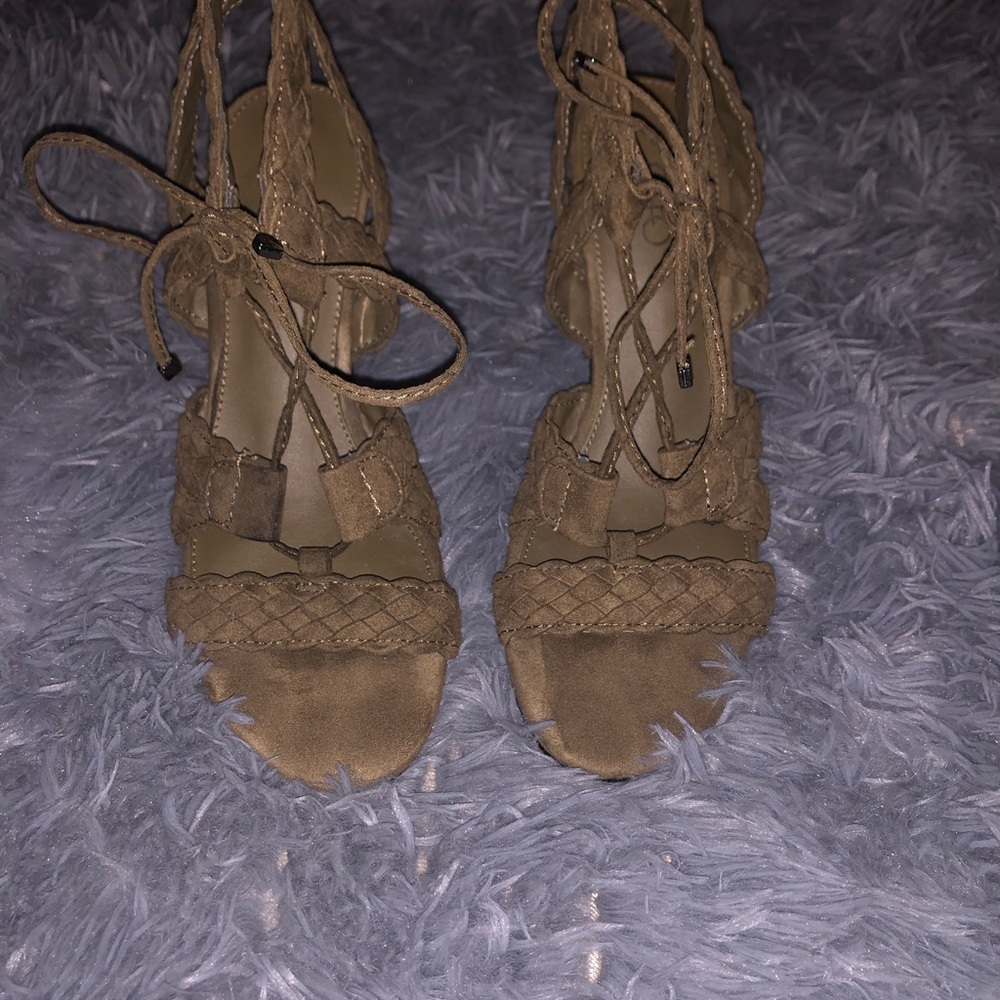 Cato Size 6 Olive Green strappy suede heels